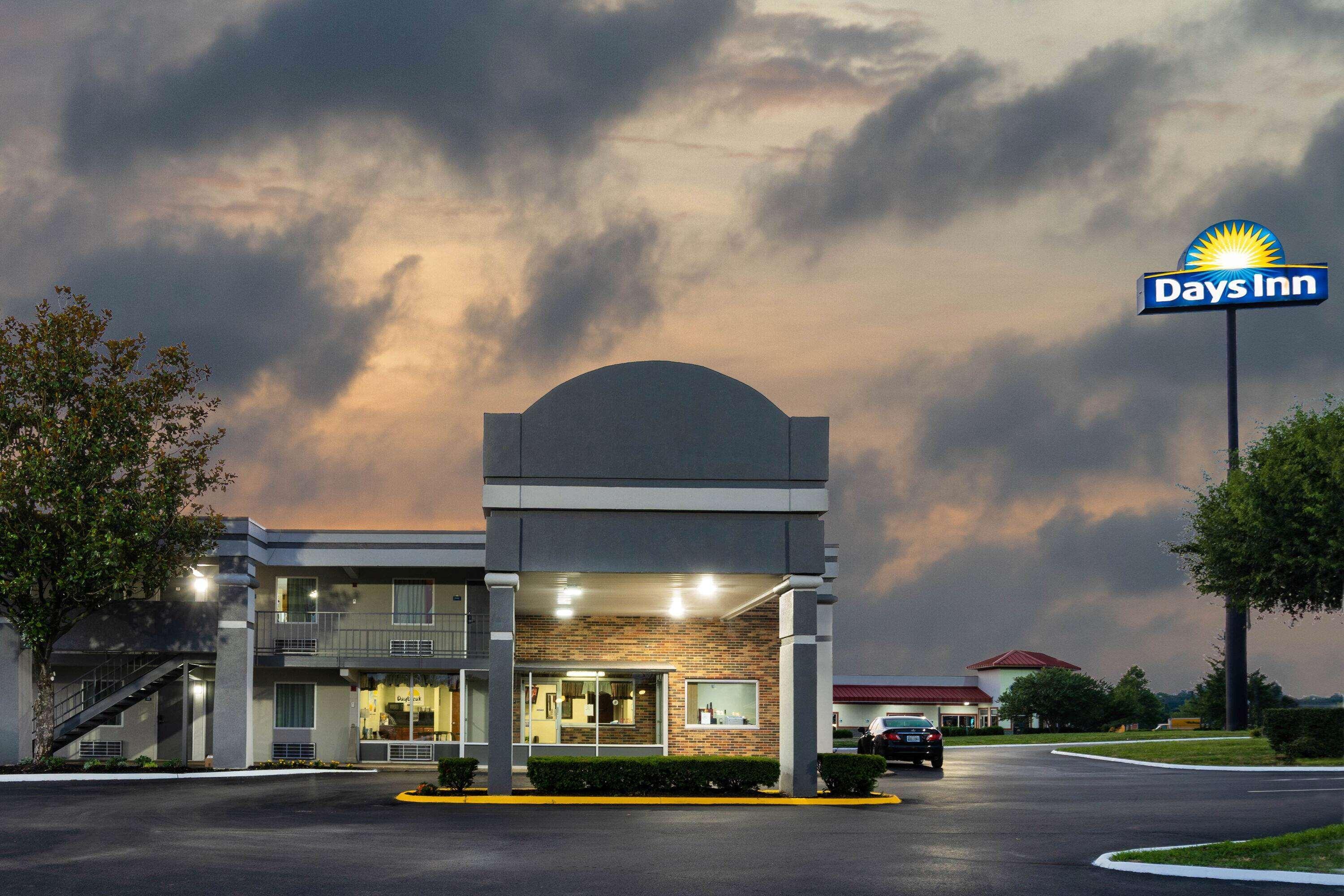 Days Inn By Wyndham Clarksville Tn Exterior photo